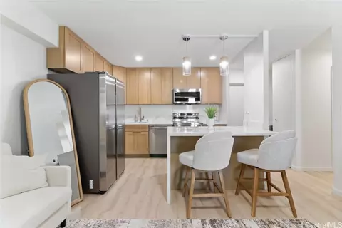 1616 Kewalo St #403, Honolulu, HI 96822