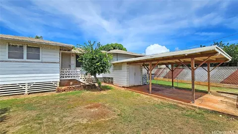 942 Makamua Pl, Pearl City, HI 96782