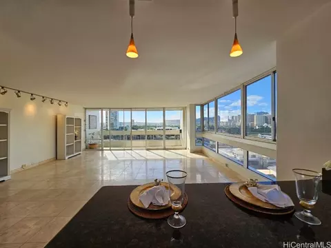 555 University Ave #800, Honolulu, HI 96826