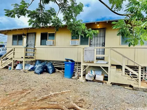 3520 Salt Lake Blvd, Honolulu, HI 96818