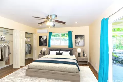 647 Hahaione St, Honolulu, HI 96825