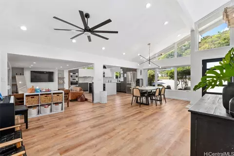 5001 Poola St, Honolulu, HI 96821