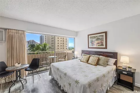 2450 Koa Ave #81, Honolulu, HI 96815