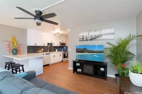 3006 Pualei Cir #B205, Honolulu, HI 96815