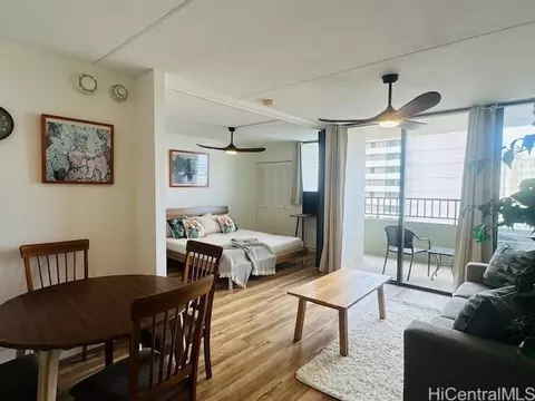 2240 Kuhio Ave #1809, Honolulu, HI 96815