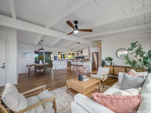 2283 Aumakua St, Pearl City, HI 96782