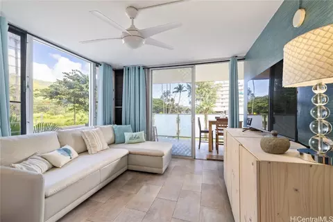 53-549 Kamehameha Hwy #201, Hauula, HI 96717