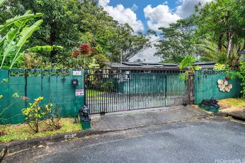 48 Haumalu Pl, Wahiawa, HI 96786