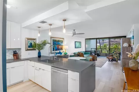 500 Lunalilo Home Rd #24L, Honolulu, HI 96825