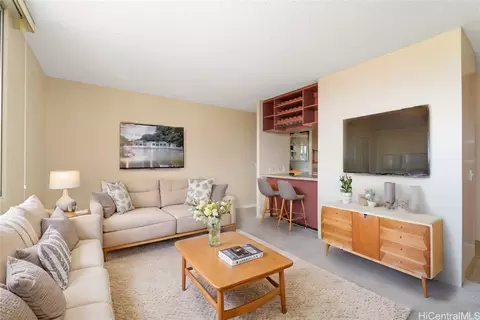 909 Ala Nanala St #1802, Honolulu, HI 96818