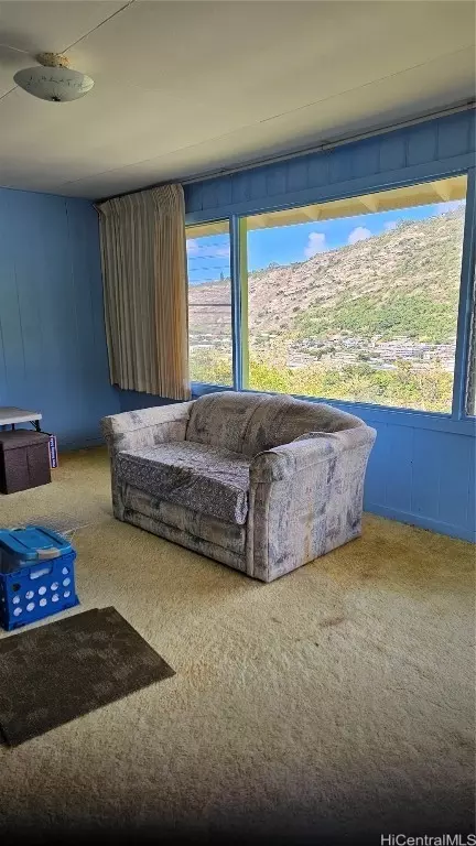 2210 Kuahea Pl, Honolulu, HI 96816