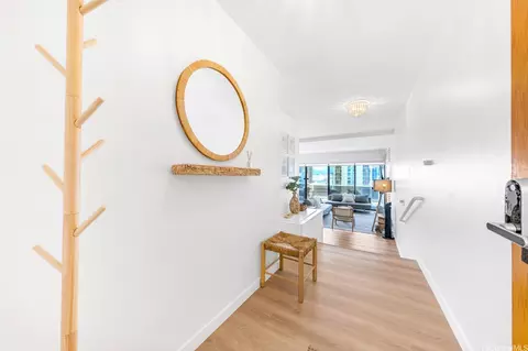 1088 Bishop St #1118, Honolulu, HI 96813