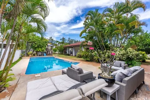 7899 Makaaoa Pl, Honolulu, HI 96825