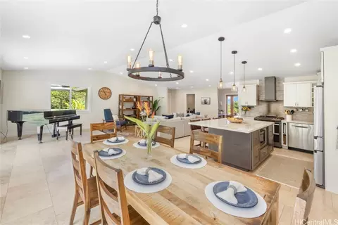47-611 Mapele Rd #A, Kaneohe, HI 96744