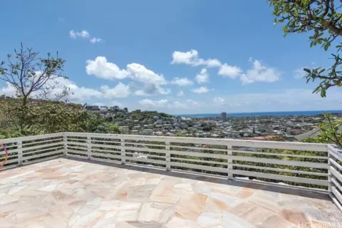 3767 Pukalani Pl, Honolulu, HI 96816