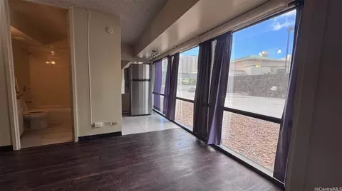 1750 Kalakaua Ave #504, Honolulu, HI 96826