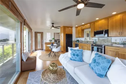 533 Ilimano St #B, Kailua, HI 96734
