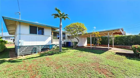 916 Makamua Pl, Pearl City, HI 96782