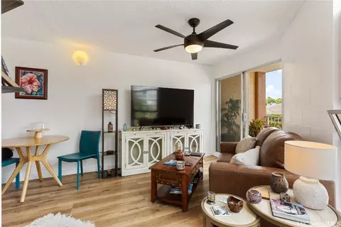 1031 Maunaihi Pl #206, Honolulu, HI 96822