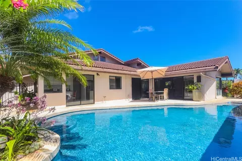 1045 Kapunapuna Way, Honolulu, HI 96825