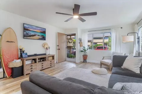575 Hahaione St #D104, Honolulu, HI 96825