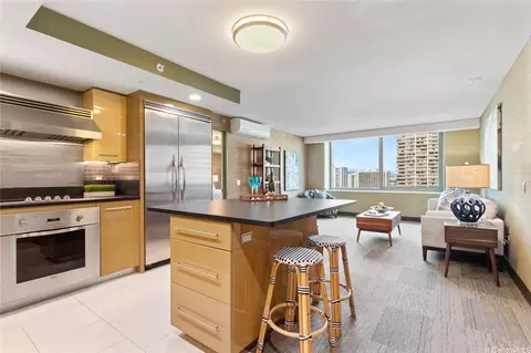1200 Queen Emma St #1705, Honolulu, HI 96813
