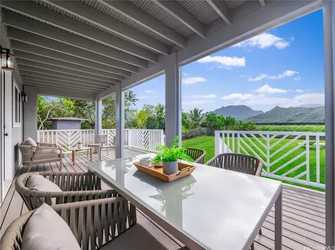 723 Kahoa Dr, Kailua, HI 96734