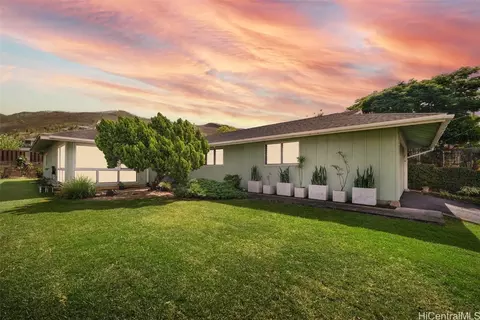 1296 Kupau St, Kailua, HI 96734
