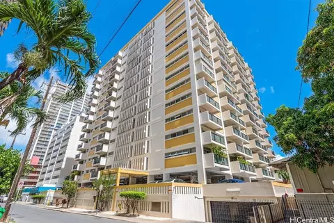 2465 Kuhio Ave #902, Honolulu, HI 96815