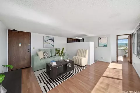 98-288 Kaonohi St #2403, Aiea, HI 96701