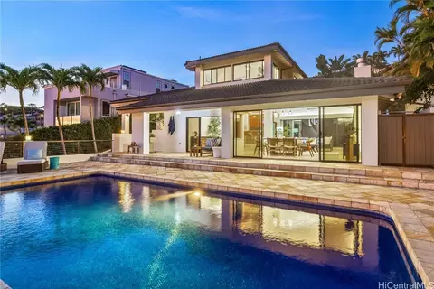 688 Kaulana Pl, Honolulu, HI 96821
