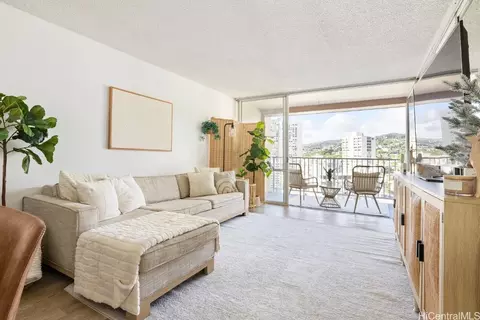 1617 Keeaumoku St #1703, Honolulu, HI 96822