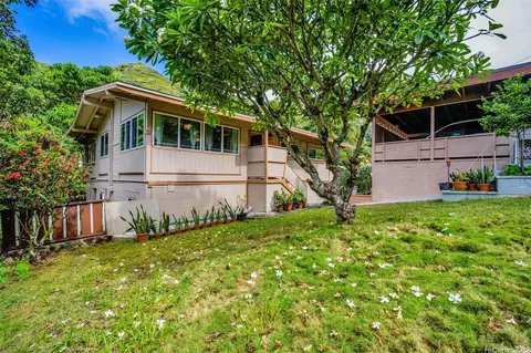 1132 Mona St, Honolulu, HI 96821