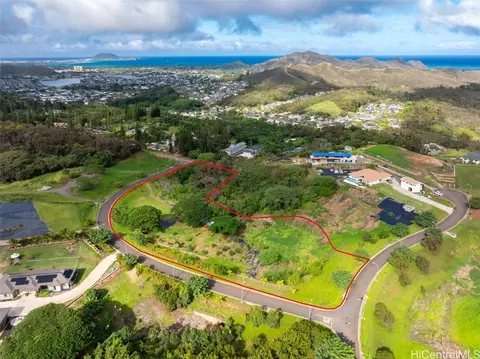 42-100 Old Kalanianaole Rd #18, Kailua, HI 96734