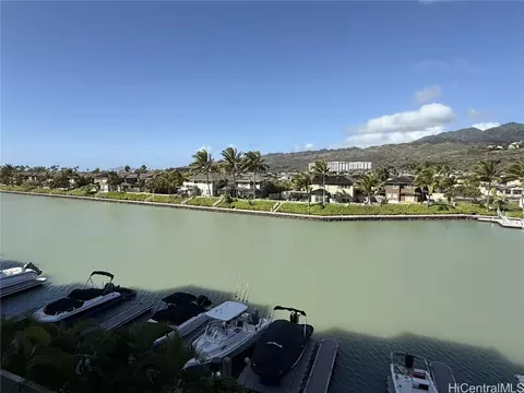 500 Lunalilo Home Rd #13H, Honolulu, HI 96825