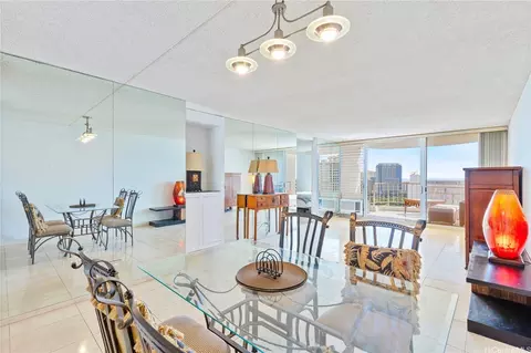 469 Ena Rd #2607, Honolulu, HI 96815