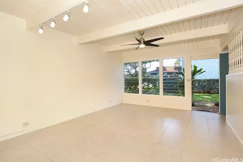 4225 Keanu St #14, Honolulu, HI 96816