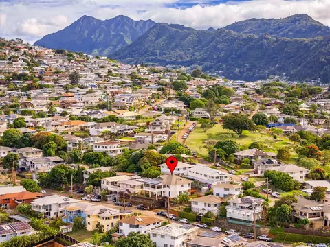 1747 Skyline Dr, Honolulu, HI 96817
