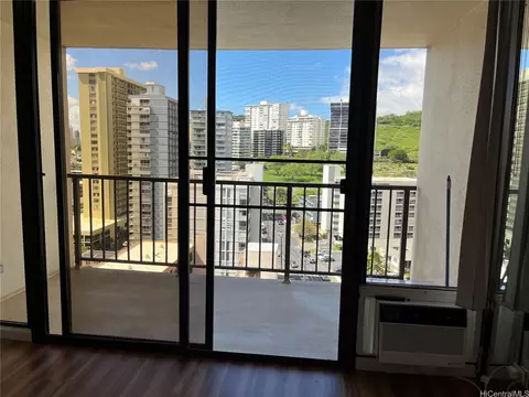 1201 Wilder Ave #1705, Honolulu, HI 96822