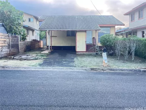 66-892 Paahihi St, Waialua, HI 96791