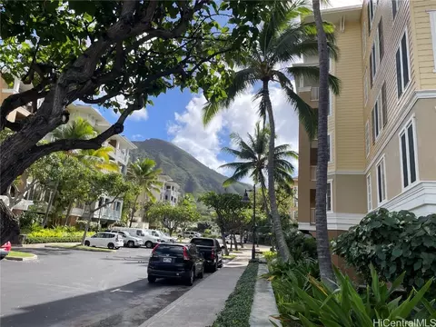 520 Lunalilo Home Rd #6118, Honolulu, HI 96825