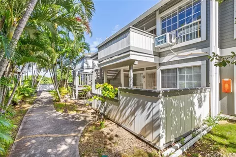372 Mananai Pl #7S, Honolulu, HI 96818