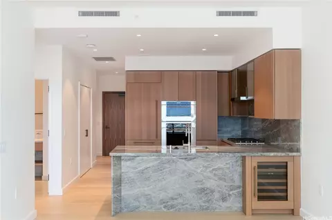 1100 Ala Moana Blvd #PH 3805, Honolulu, HI 96814