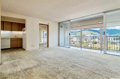 430 Keoniana St #907, Honolulu, HI 96815