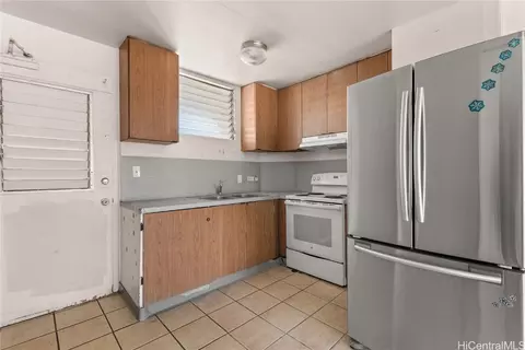 2440 Date St #1201, Honolulu, HI 96826