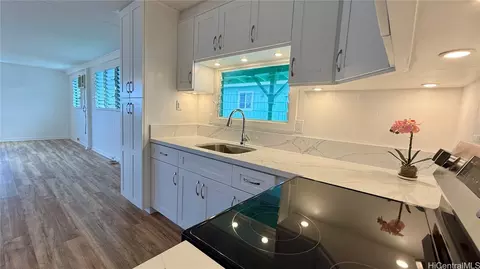 245 Keaniani Pl, Kailua, HI 96734