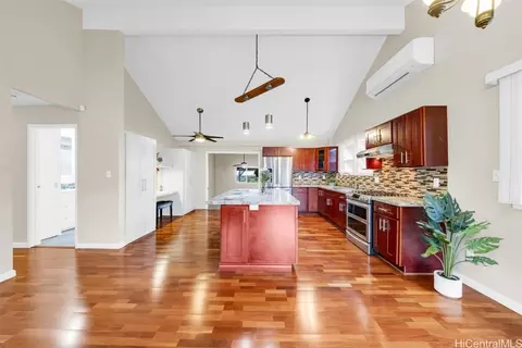 94-1023 Lumiauau St, Waipahu, HI 96797