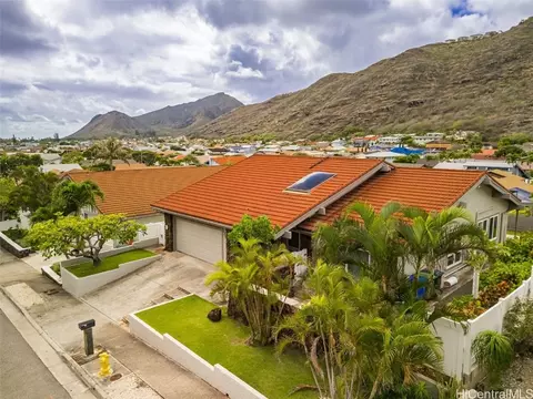 1368 Kaeleku St, Honolulu, HI 96825