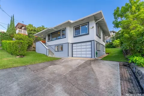 1471 St Louis Dr, Honolulu, HI 96816