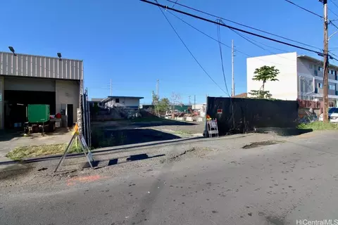 1819 Hau St, Honolulu, HI 96819